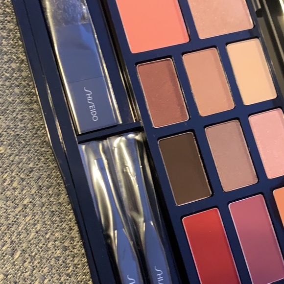 NEW IN PACKAGE SHIEDO LITE AS AIR PALLET!LIP,EYE! - Picture 7 of 7